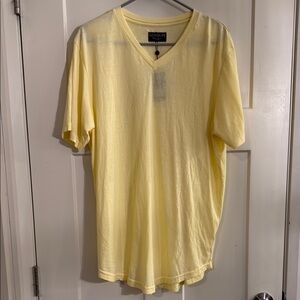 Goodlife Scallop Men's Yellow V-Neck Shirt